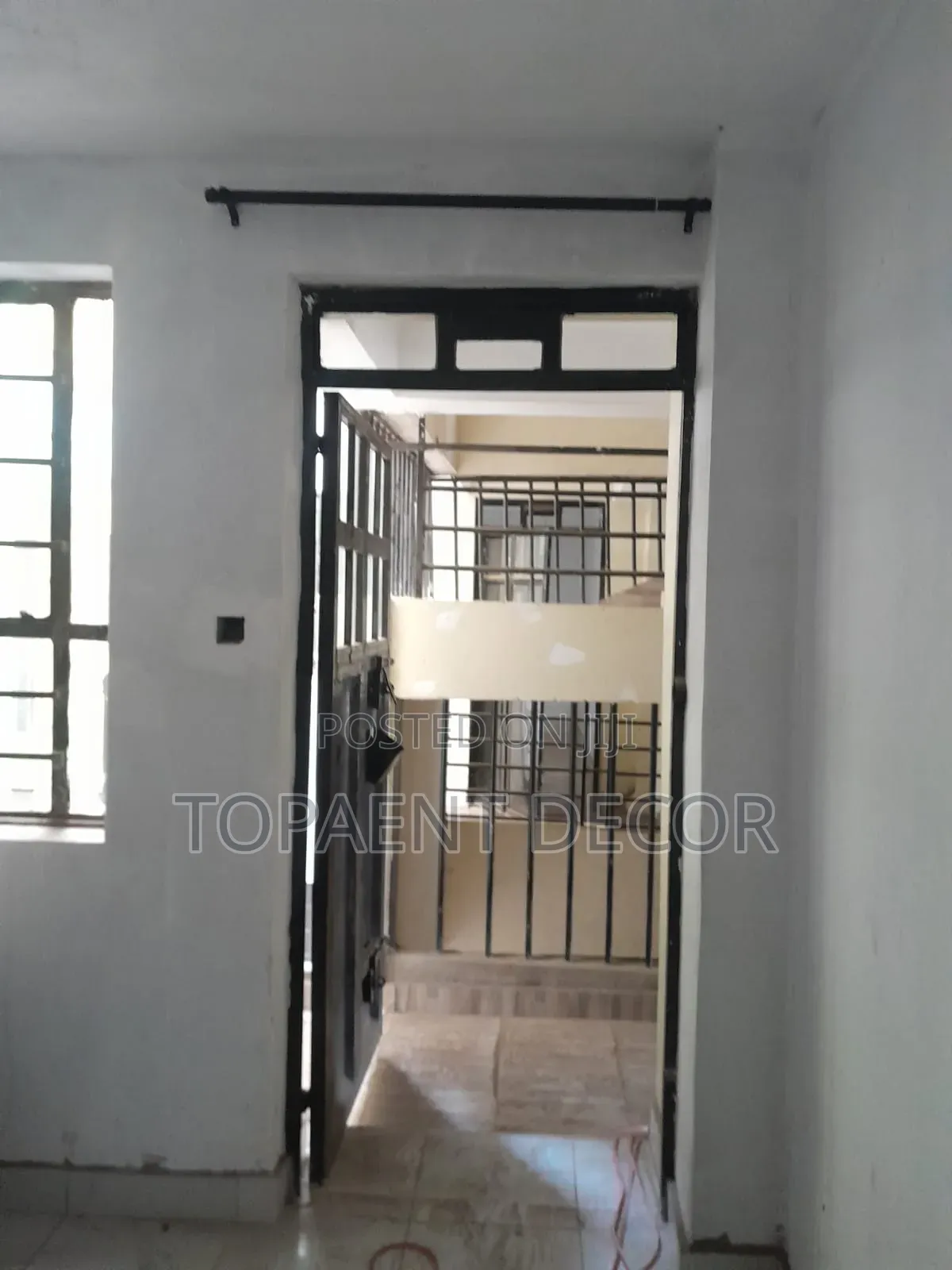 Apartment Doors and Windows Adjustable Rods