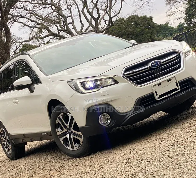 Toyota Hilux 2018 White