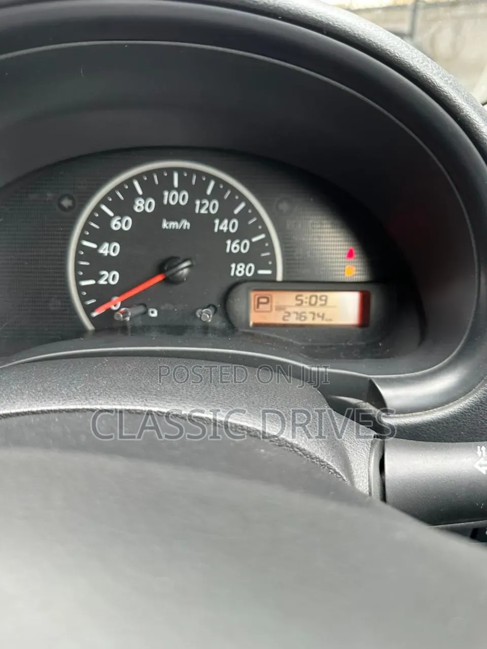 Nissan March 2018 Silver