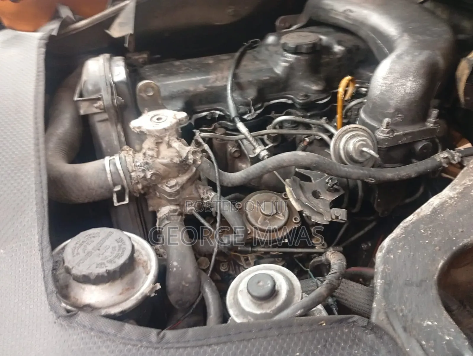 Toyota HiAce 2002 Brown