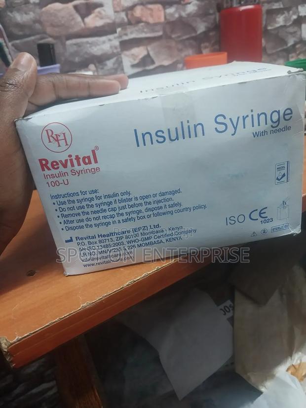 Insulin Syringes - thumbnail 2