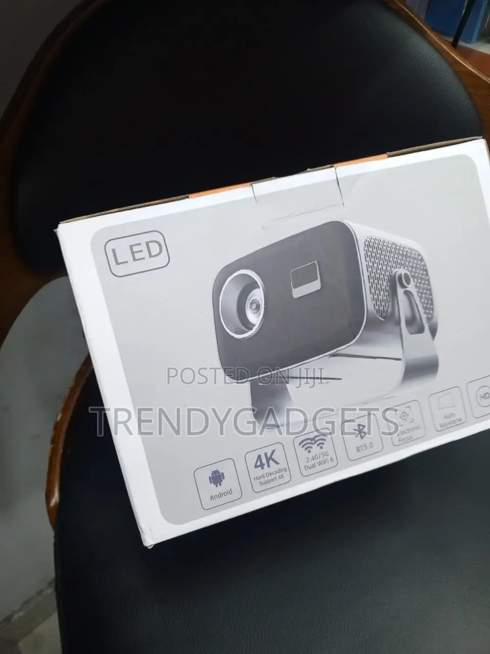 Portable 1080P Android Projector With Auto Keystone Focus