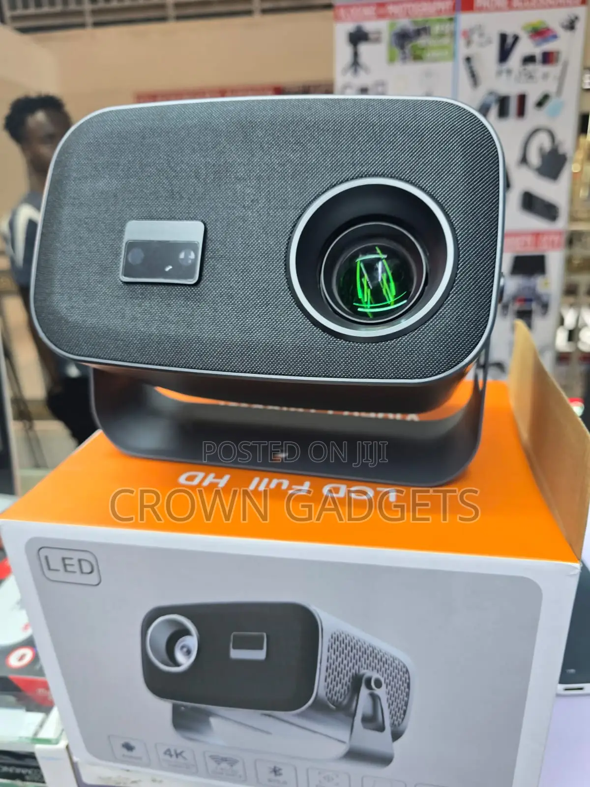 Portable 1080P Android Projector With Auto Keystone Focus
