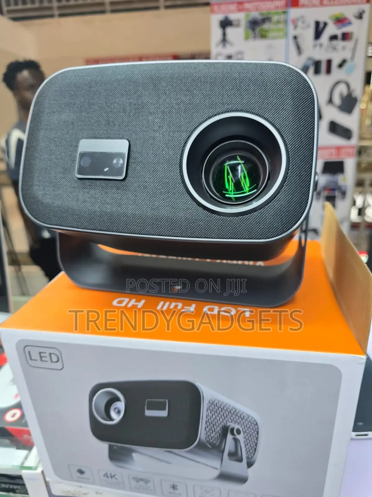 Portable 1080P Android Projector With Auto Keystone Focus