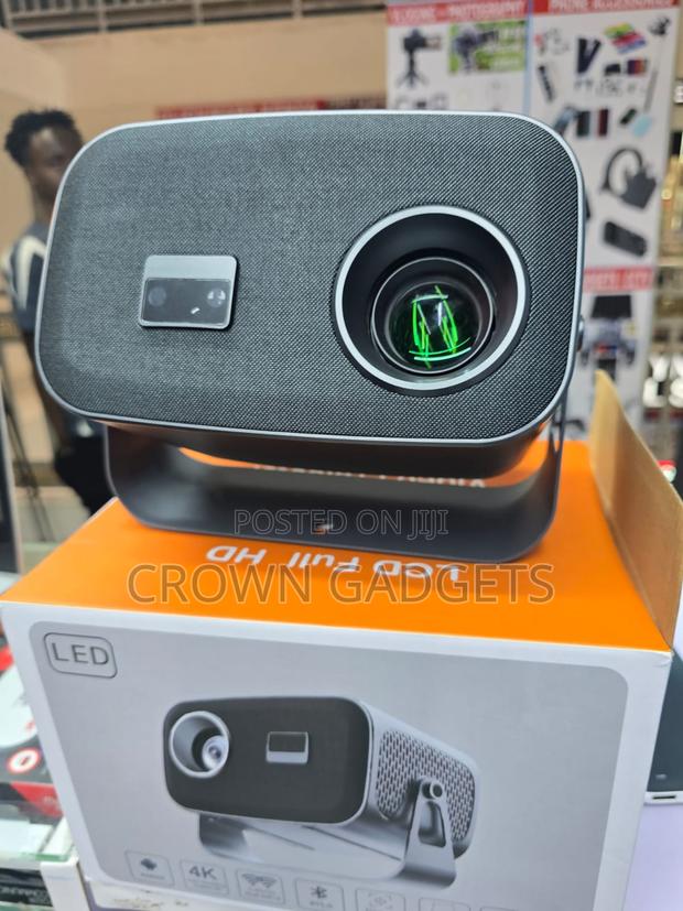 Portable 1080P Android Projector With Auto Keystone Focus - thumbnail 3