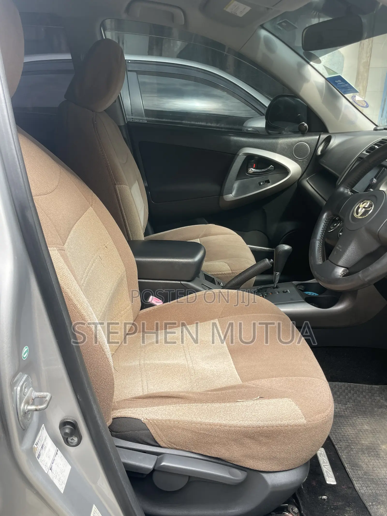 Toyota RAV4 2011 Silver