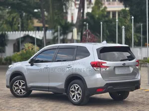 Subaru Forester 2018 Silver