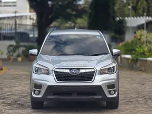 Subaru Forester 2018 Silver