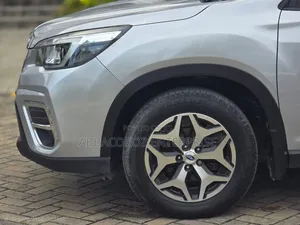 Subaru Forester 2018 Silver