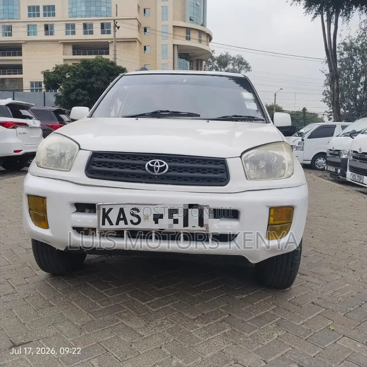 Toyota RAV4 Base AWD 2001 White