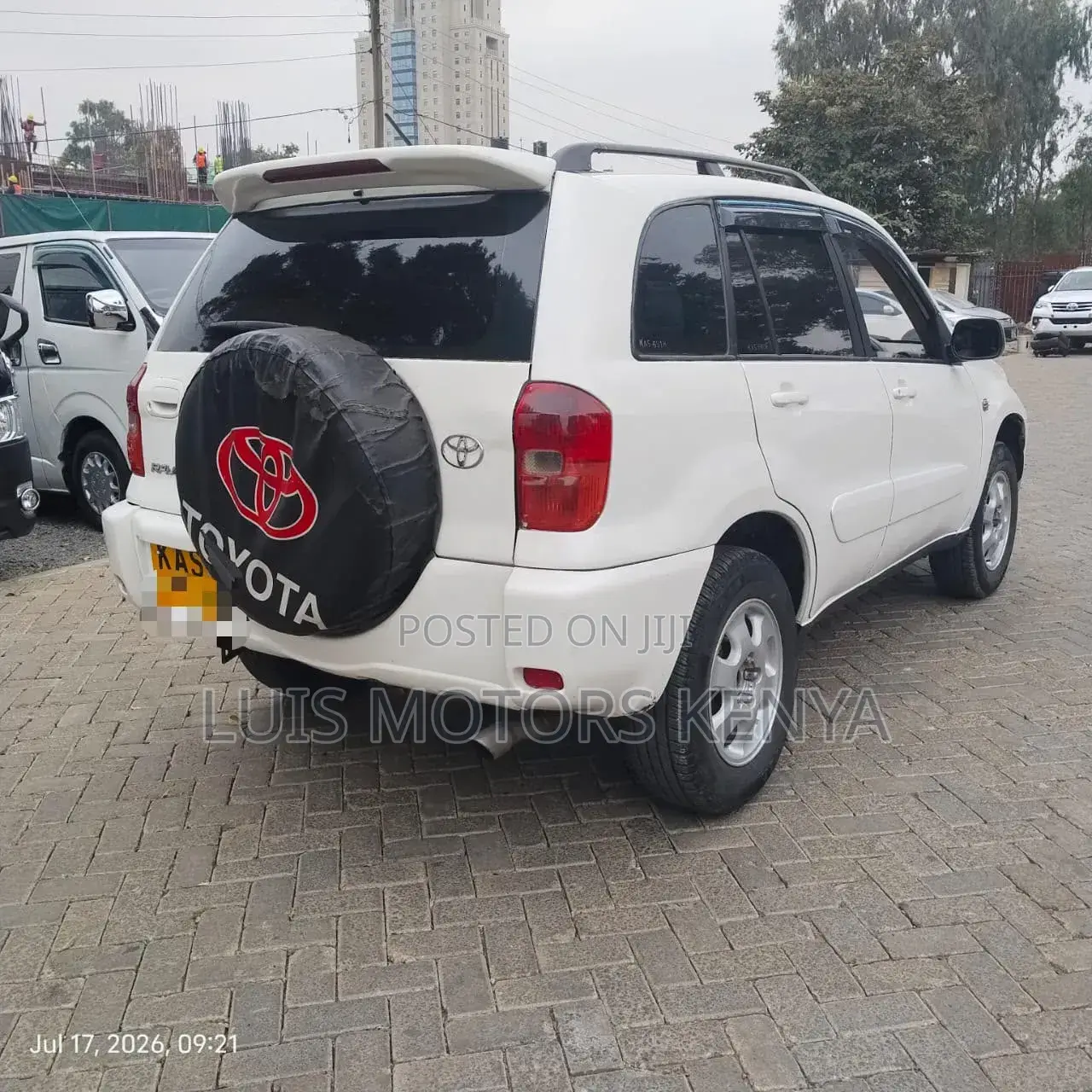 Toyota RAV4 Base AWD 2001 White