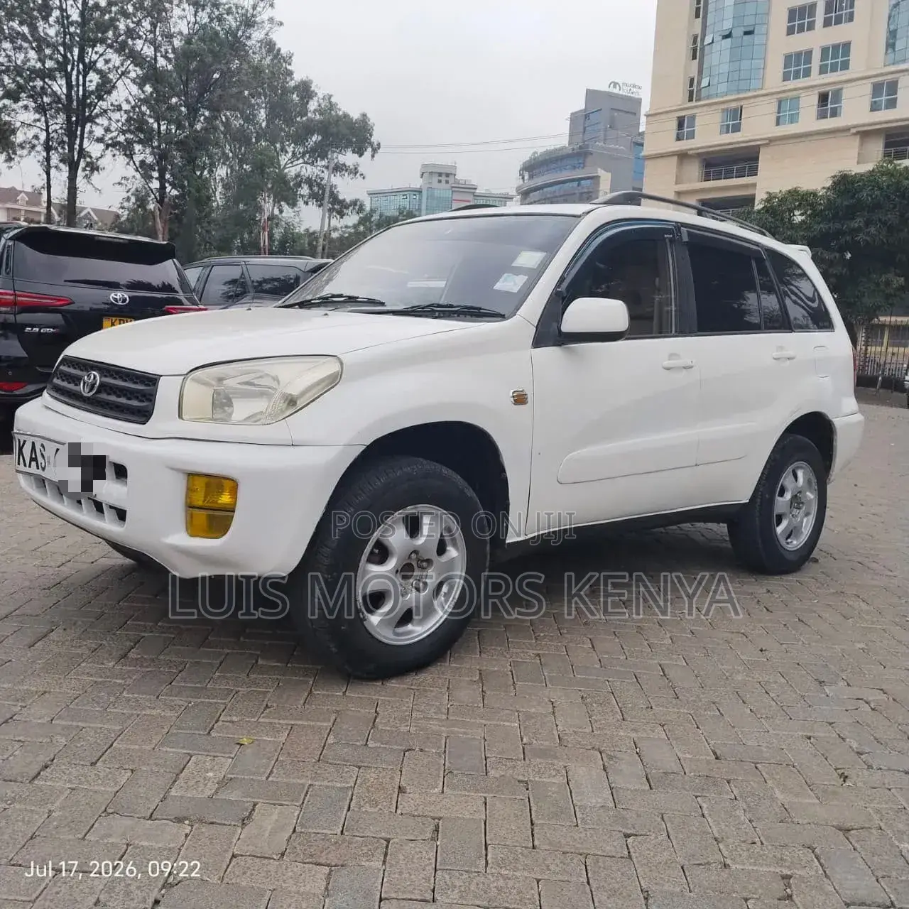 Toyota RAV4 Base AWD 2001 White