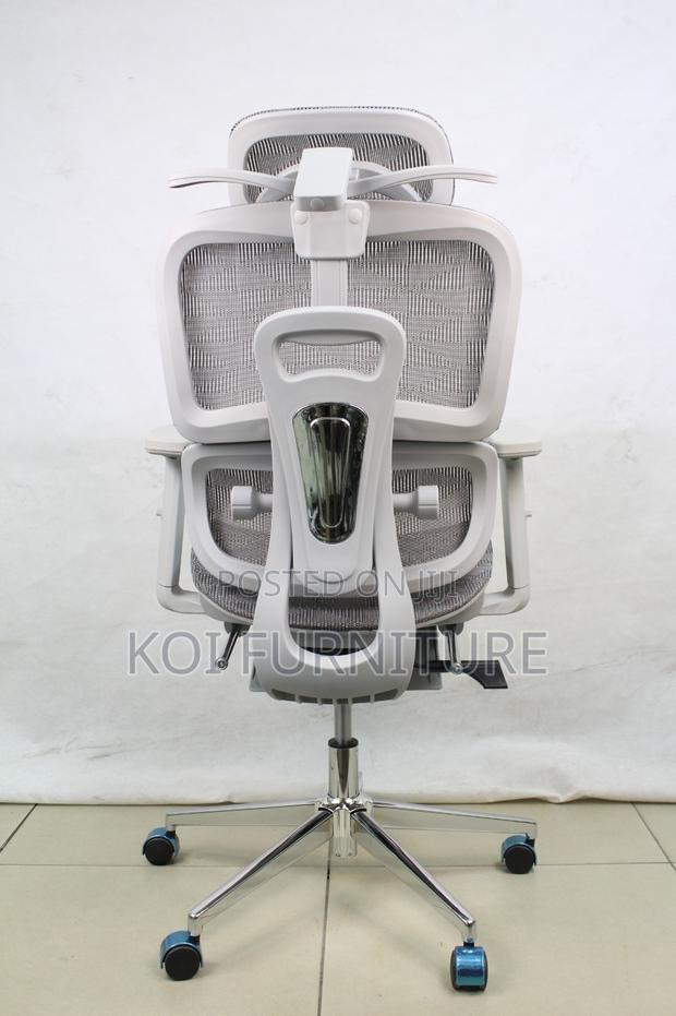 Office Chairs; White Orthopedic Executive Chair With Footrest - thumbnail 6