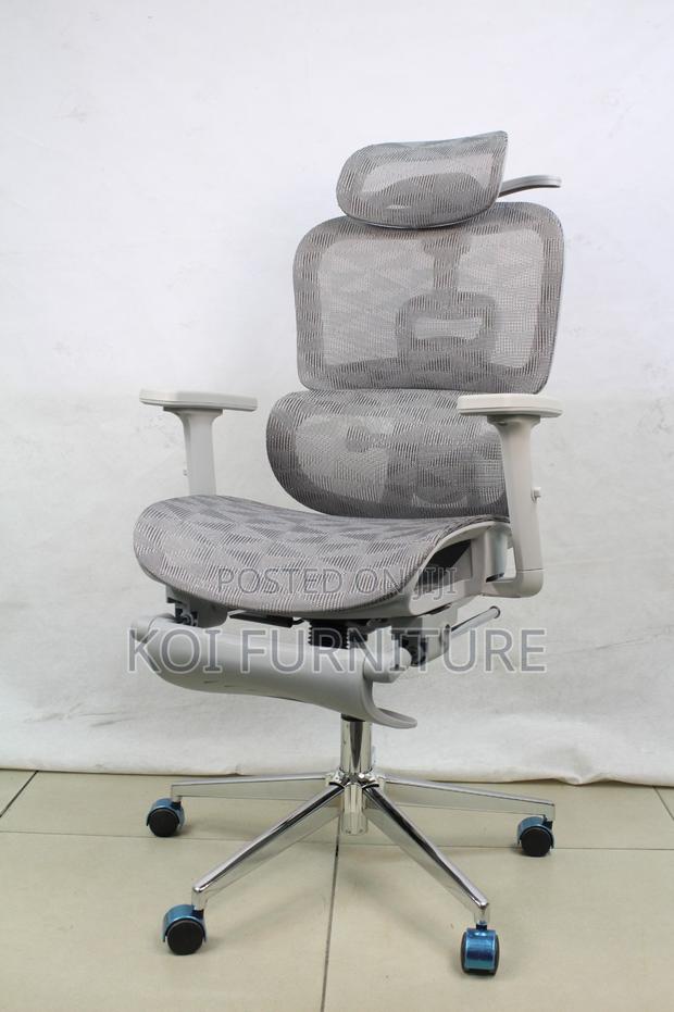 Office Chairs; White Orthopedic Executive Chair With Footrest - thumbnail 9