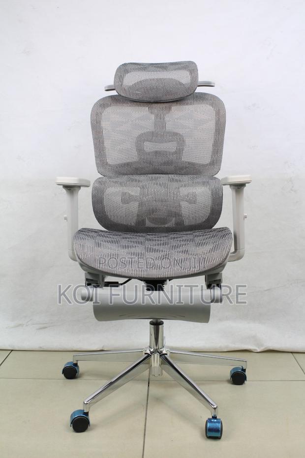 Office Chairs; White Orthopedic Executive Chair With Footrest - thumbnail 11