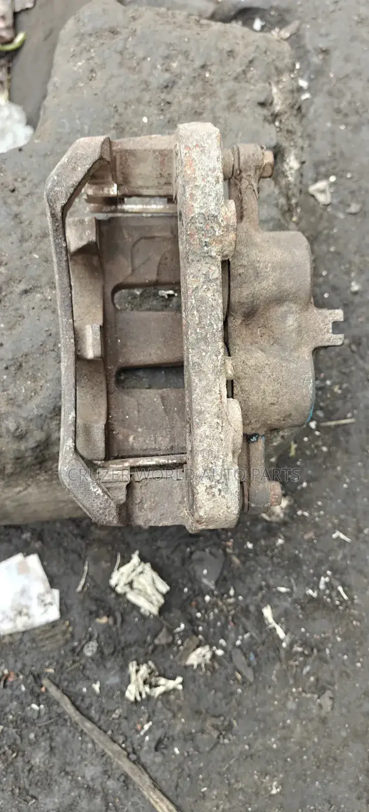 Nissan Hardbody Brake Calliper
