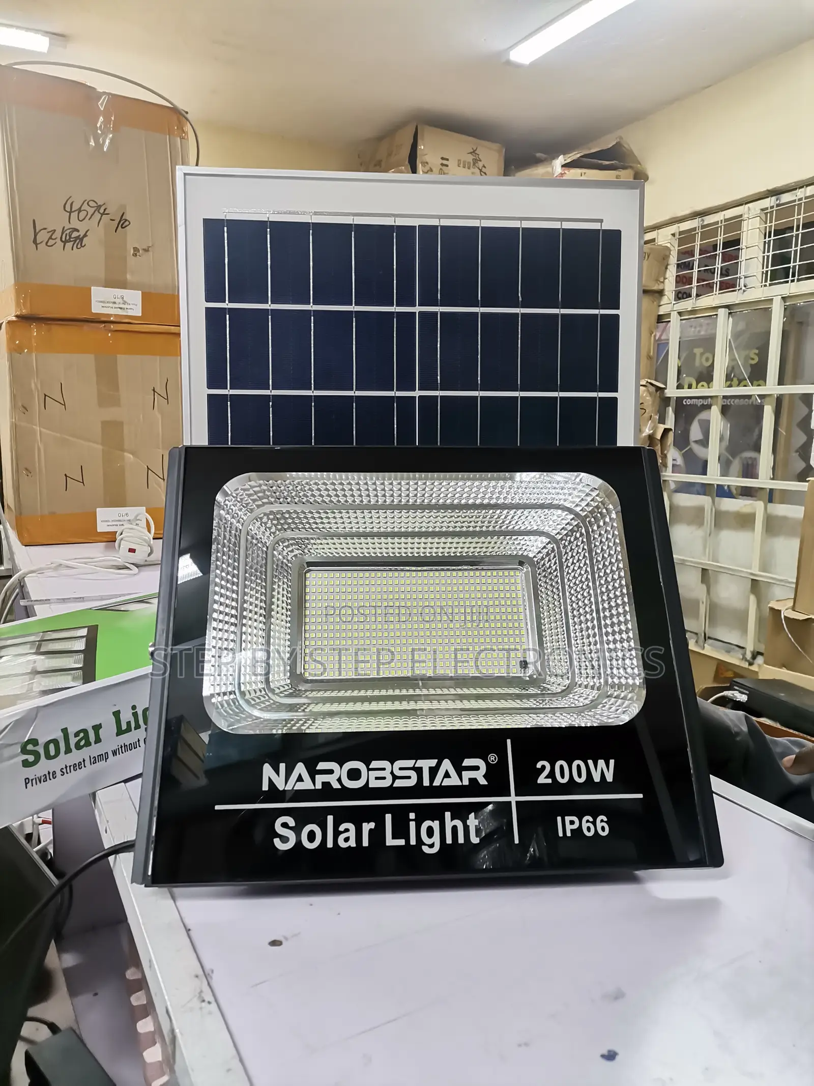 Reliable 200 Watts Remote Control Led Solar Flood Light