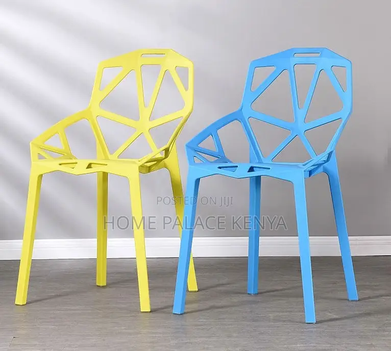 Plastic Chair: Spider Webbed Back PP Chair