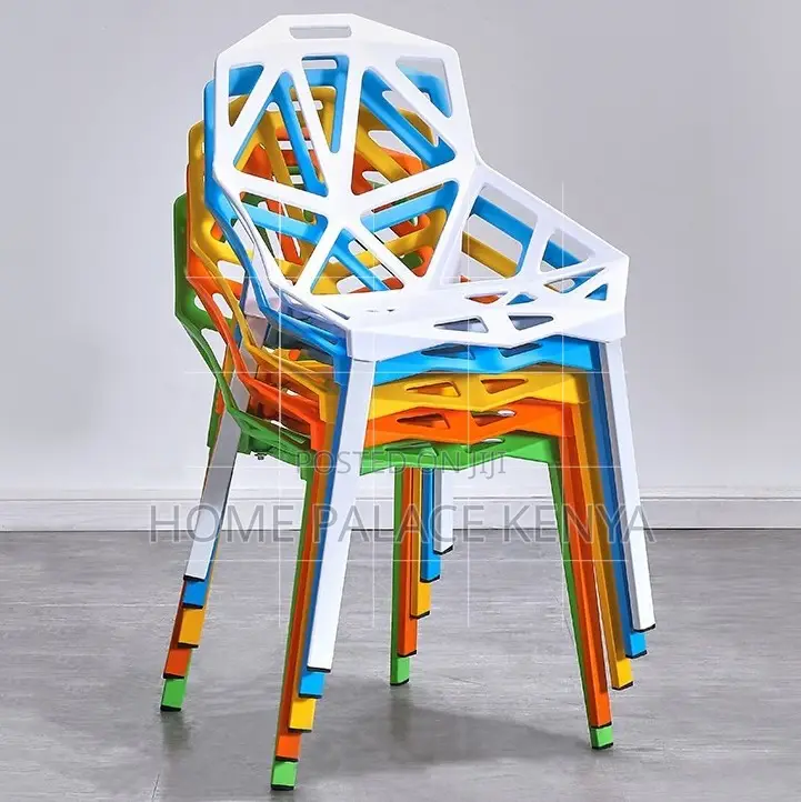 Plastic Chair: Spider Webbed Back PP Chair