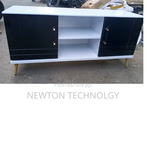 4.5 FTS Executive American Flats TV Stand