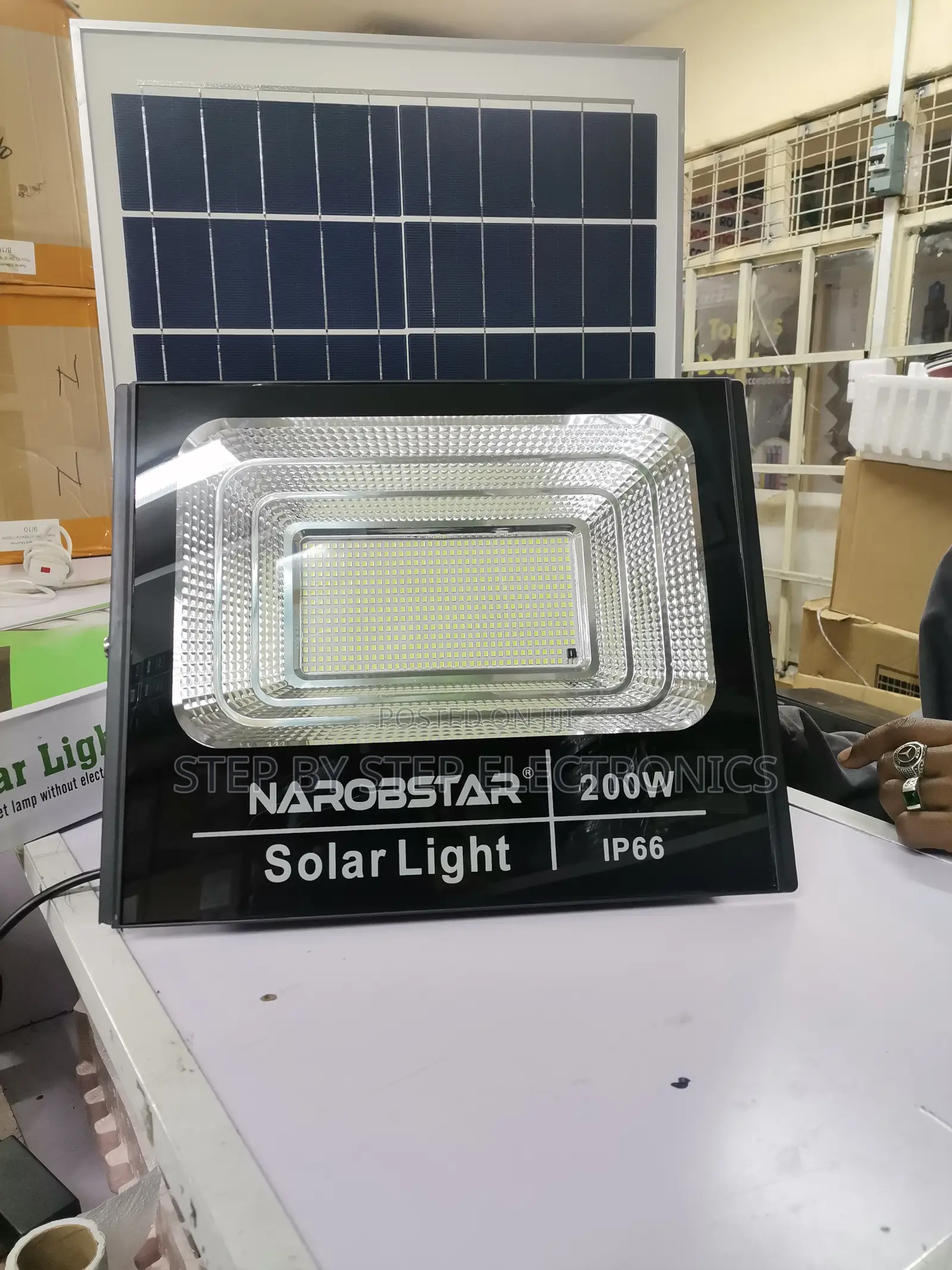 Easy Installation 200wsolar Flood Light With Remote Control