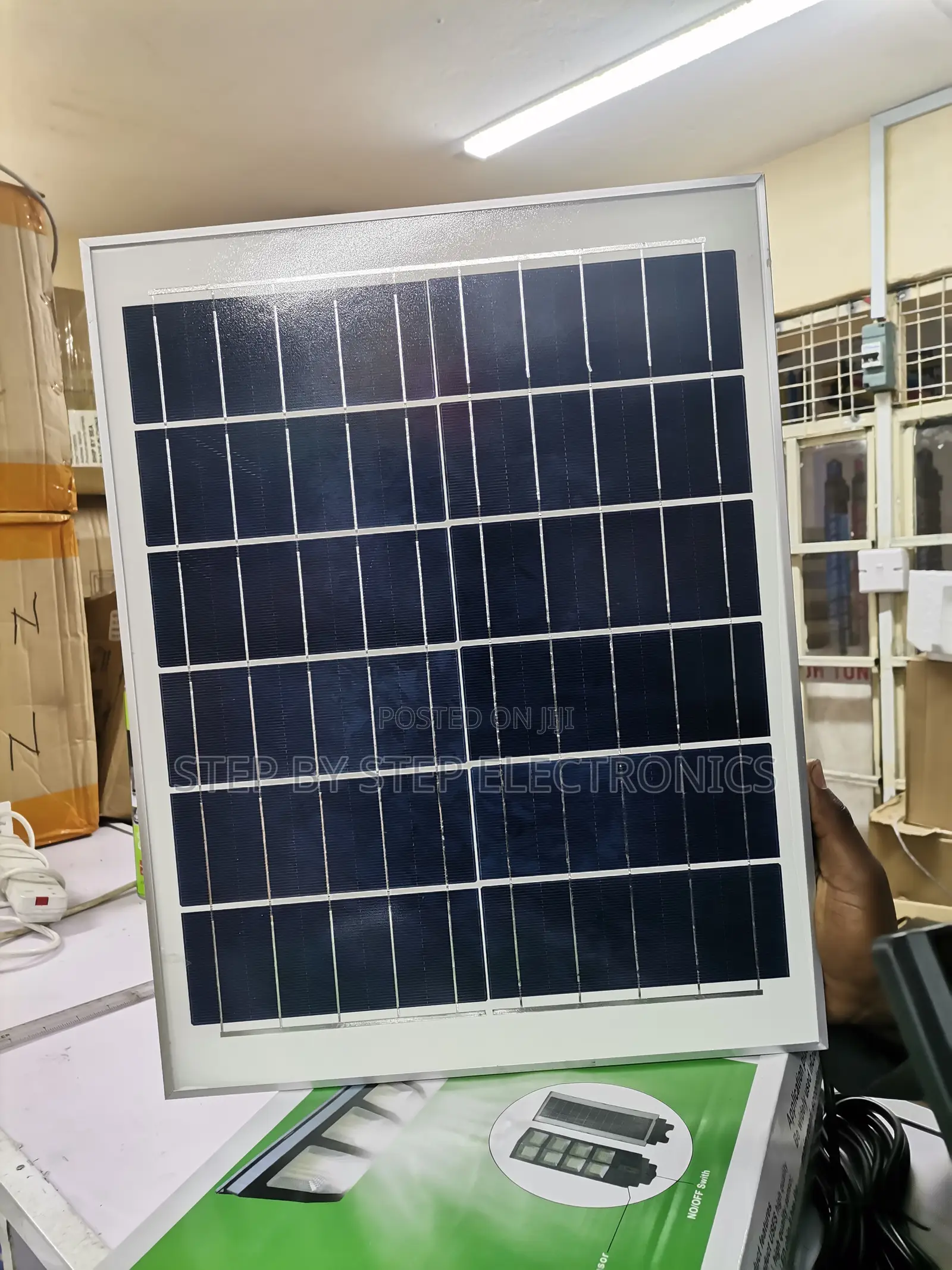 200w Led Outdoor Solar Chargeable Flood-Light
