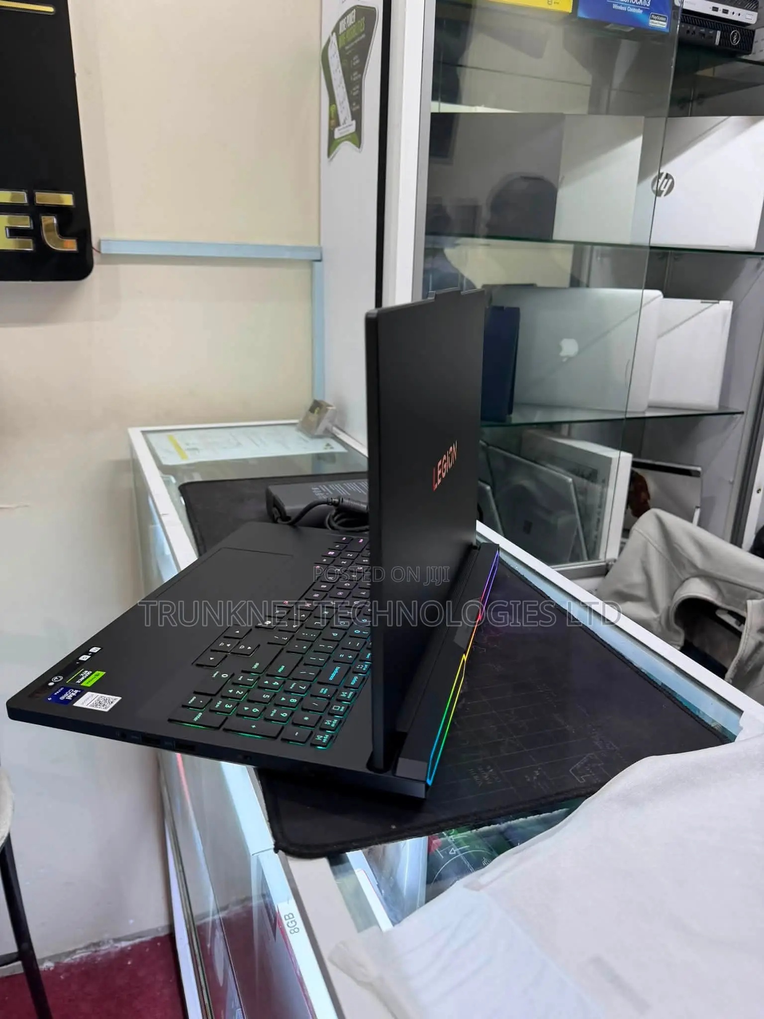 New Laptop Lenovo Legion Pro 7 64GB Intel Core Ultra 9 SSD 1T