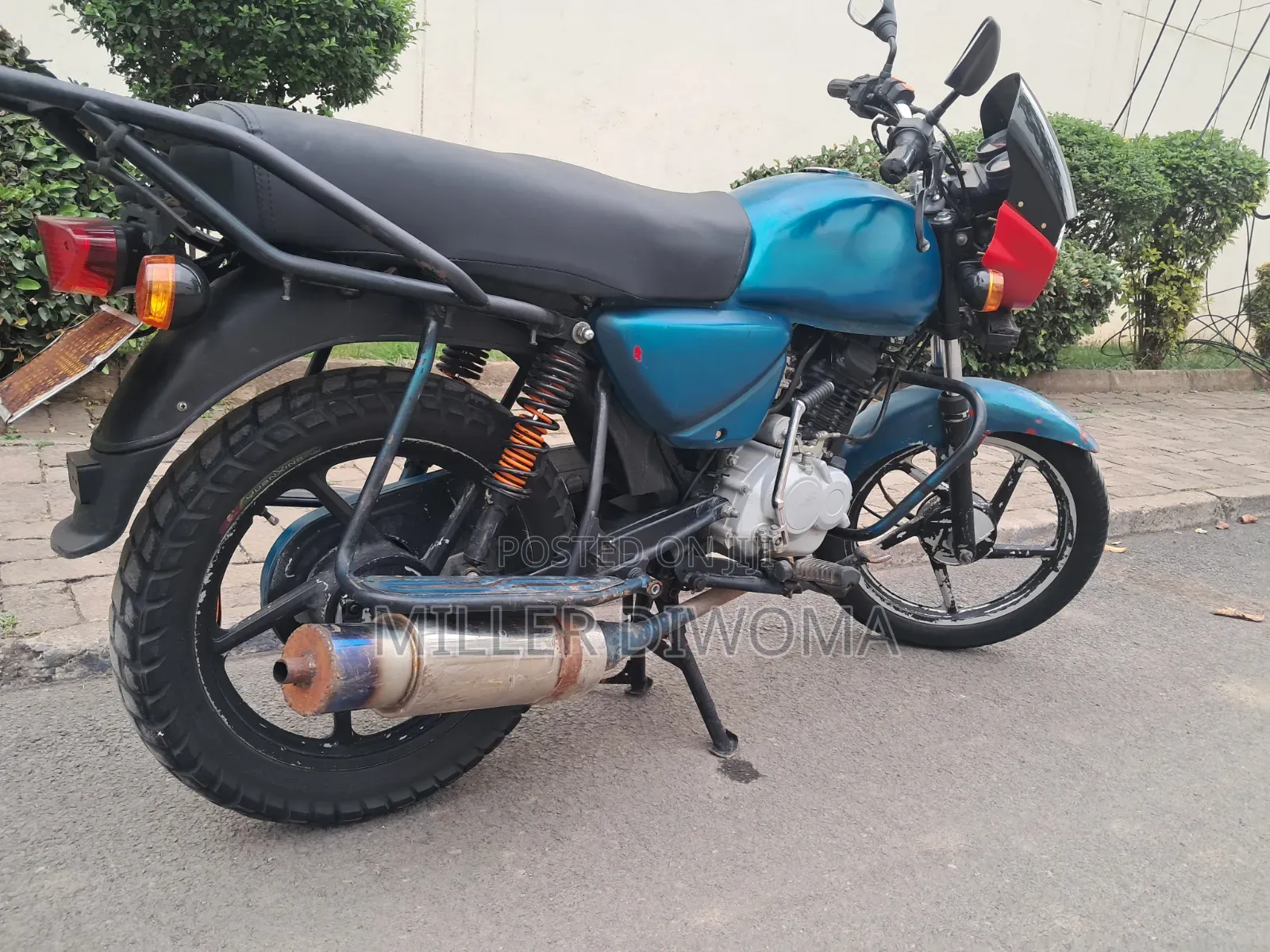 Bajaj Boxer 125 2025 Blue