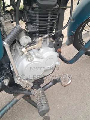 Bajaj Boxer 125 2025 Blue
