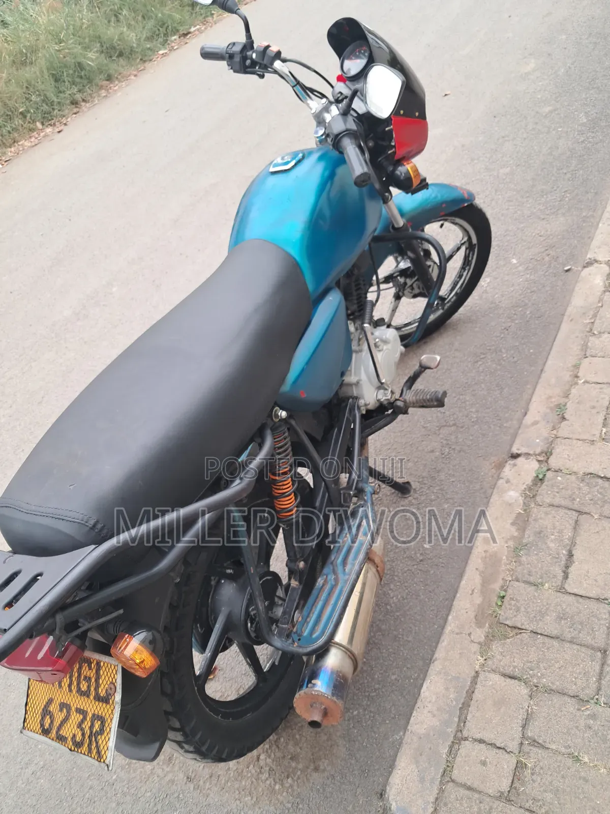 Bajaj Boxer 125 2025 Blue