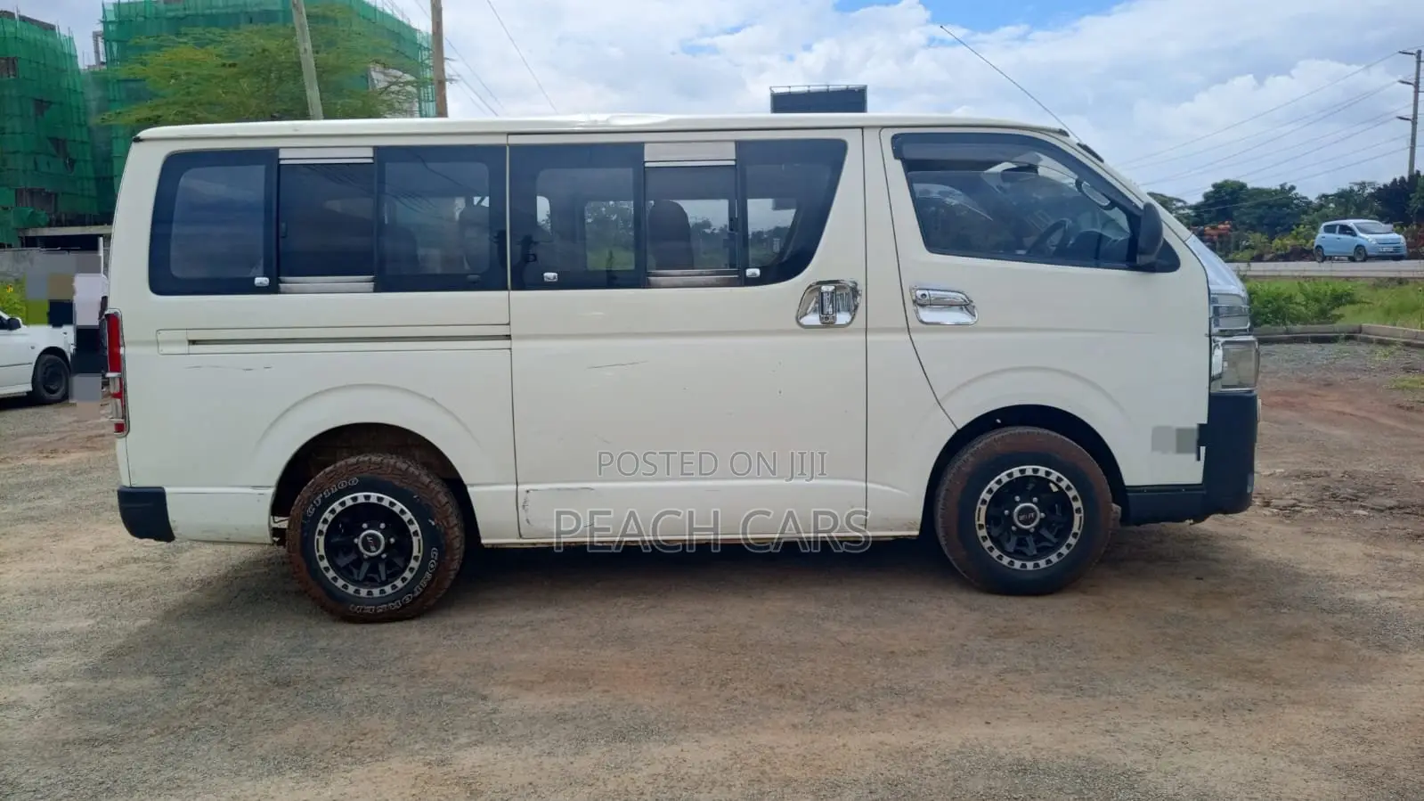Toyota HiAce 2014 White
