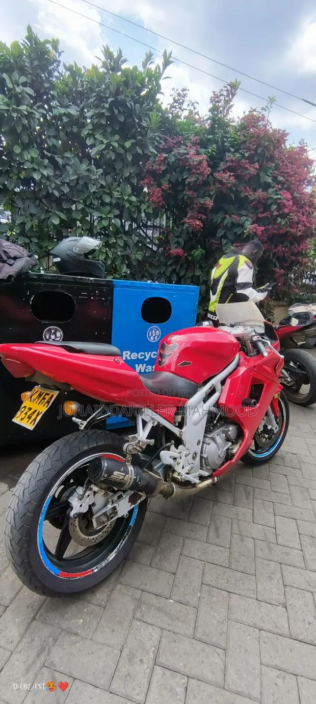 Hyosung GT650R 2007 Red - thumbnail 3