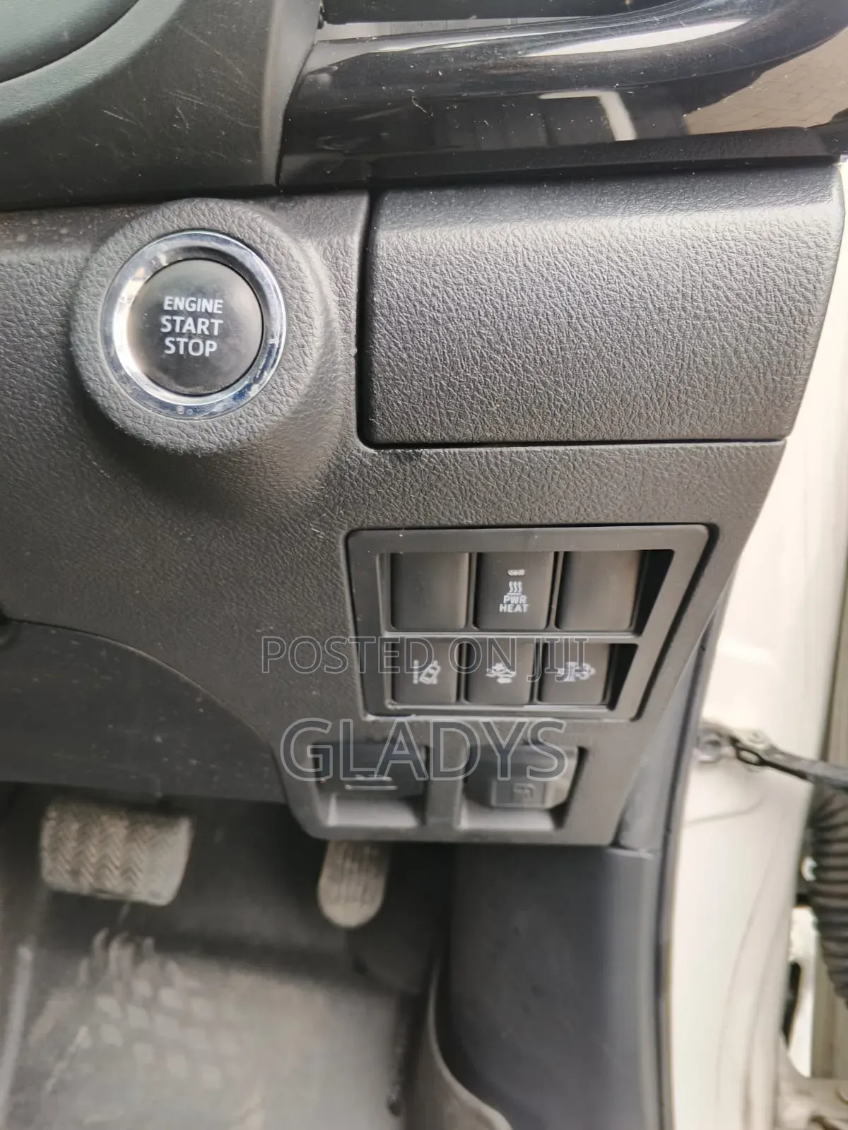 Toyota Hilux 2019 White