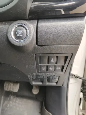 Toyota Hilux 2019 White