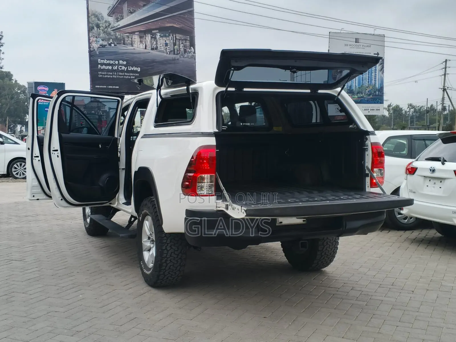 Toyota Hilux 2019 White