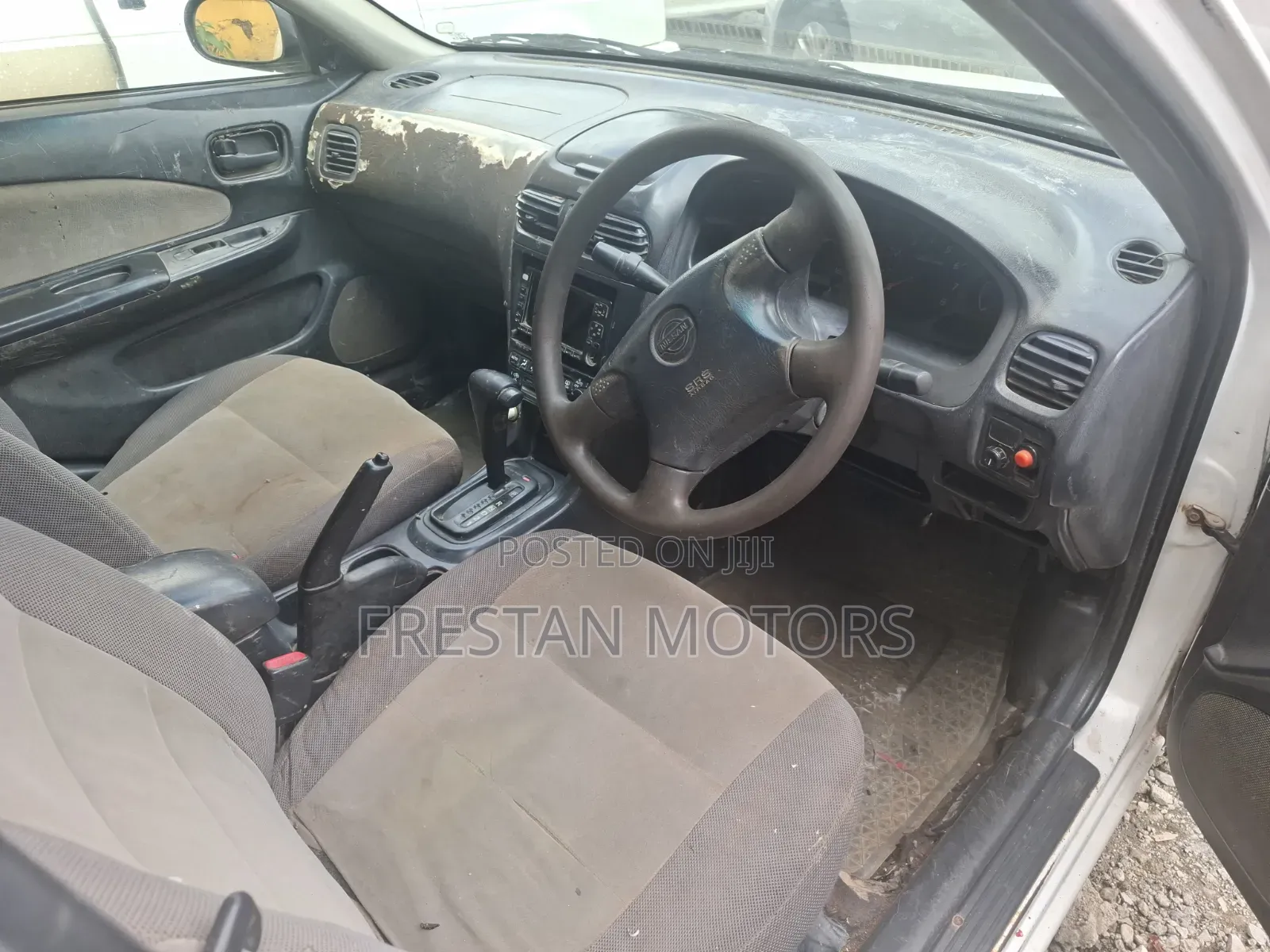 Nissan Wingroad 2001 White