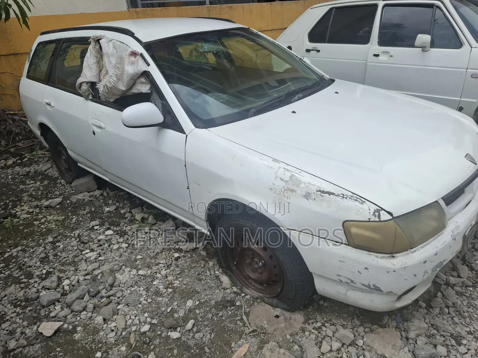 Nissan Wingroad 2001 White