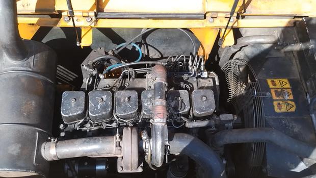 JCB Js205LC Excavator 2 - thumbnail 4