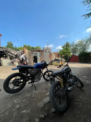 Honda CB 2023 Blue