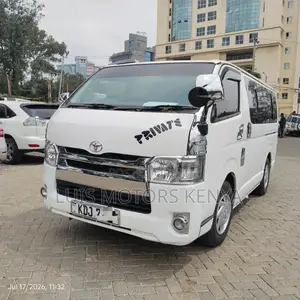Toyota HiAce 2016 White