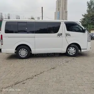 Toyota HiAce 2016 White