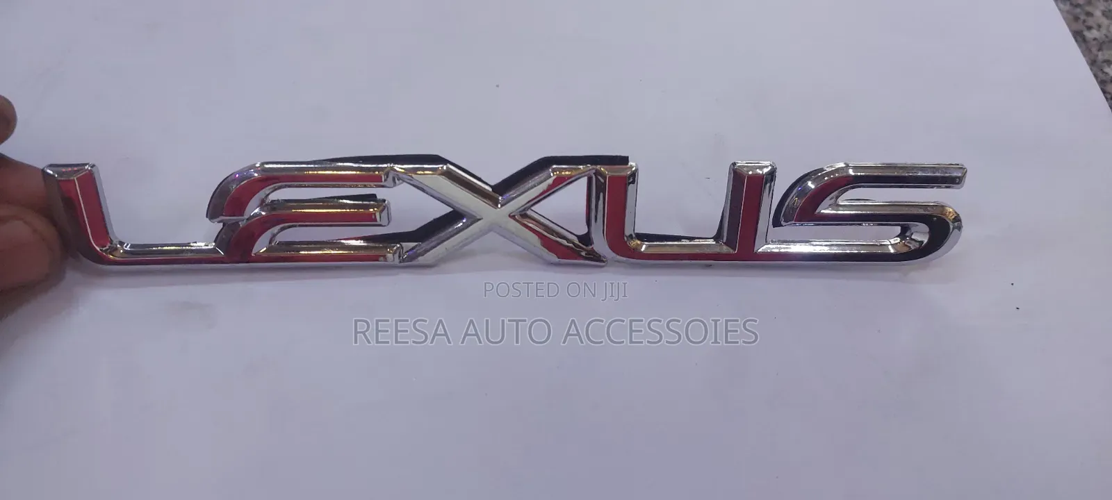 Emblem Lexus
