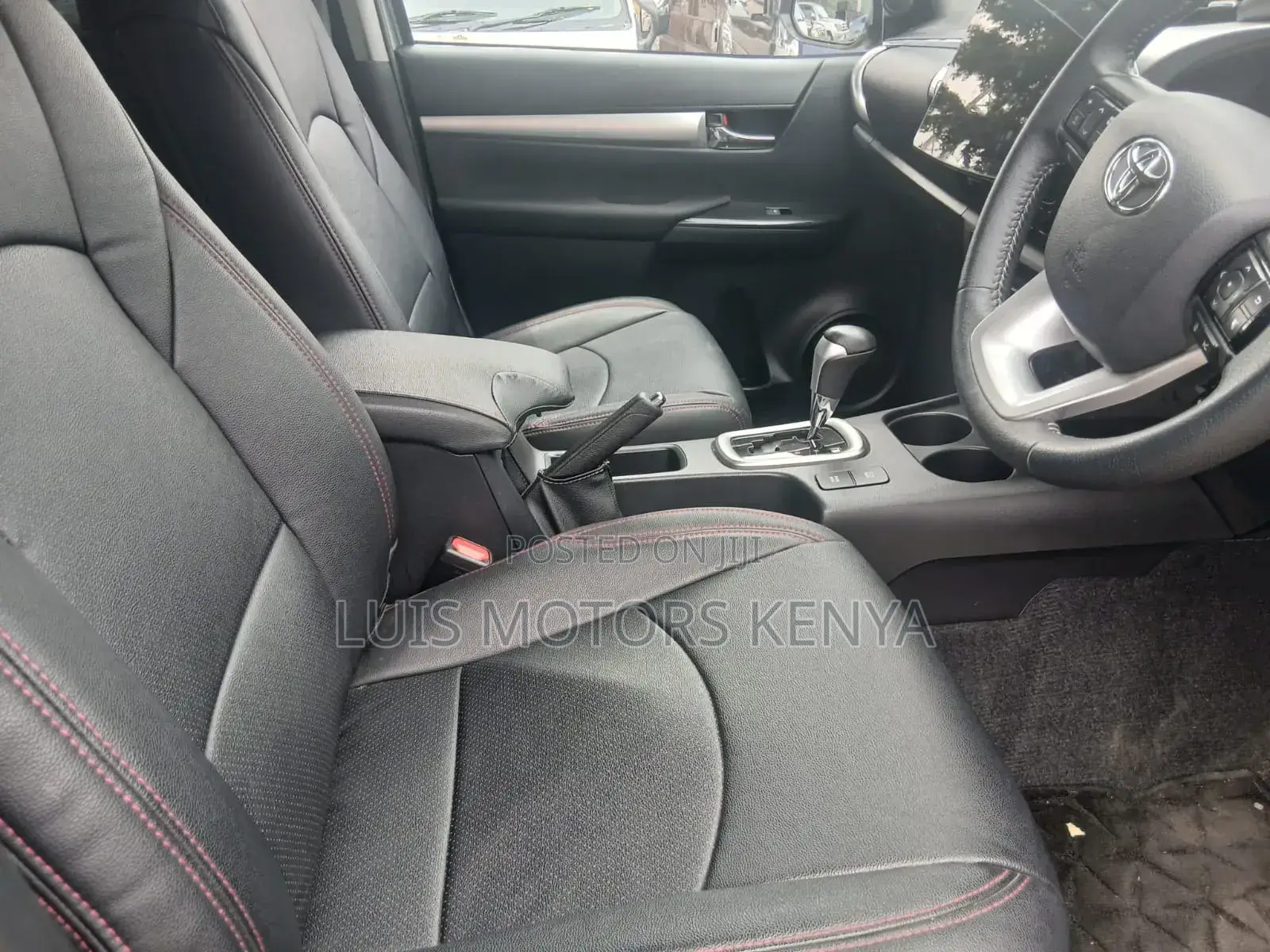 Toyota Hilux 2021 Silver