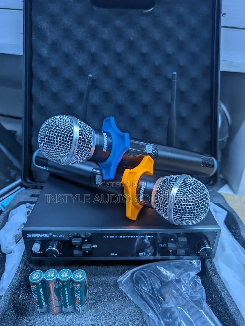 Shure Ur 210 Professional Dual Wireless Microphone Uhf