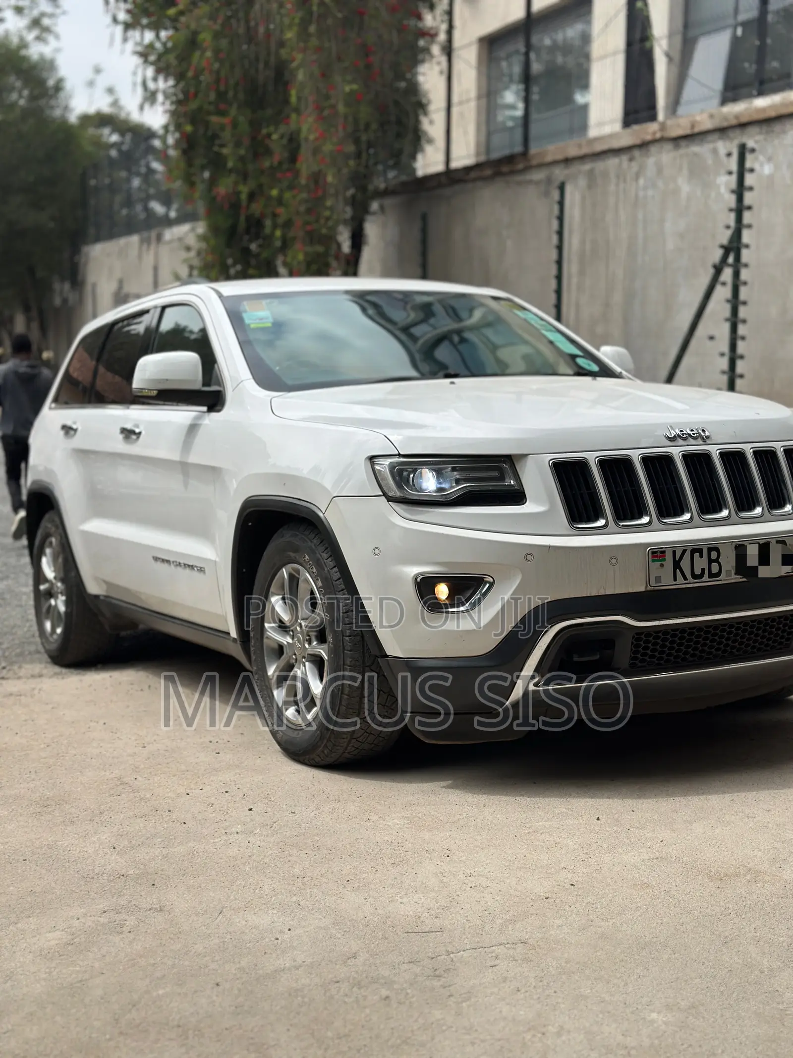Jeep Grand Cherokee Limited 4dr SUV 4WD (3.6L 6cyl 8A) 2014 White