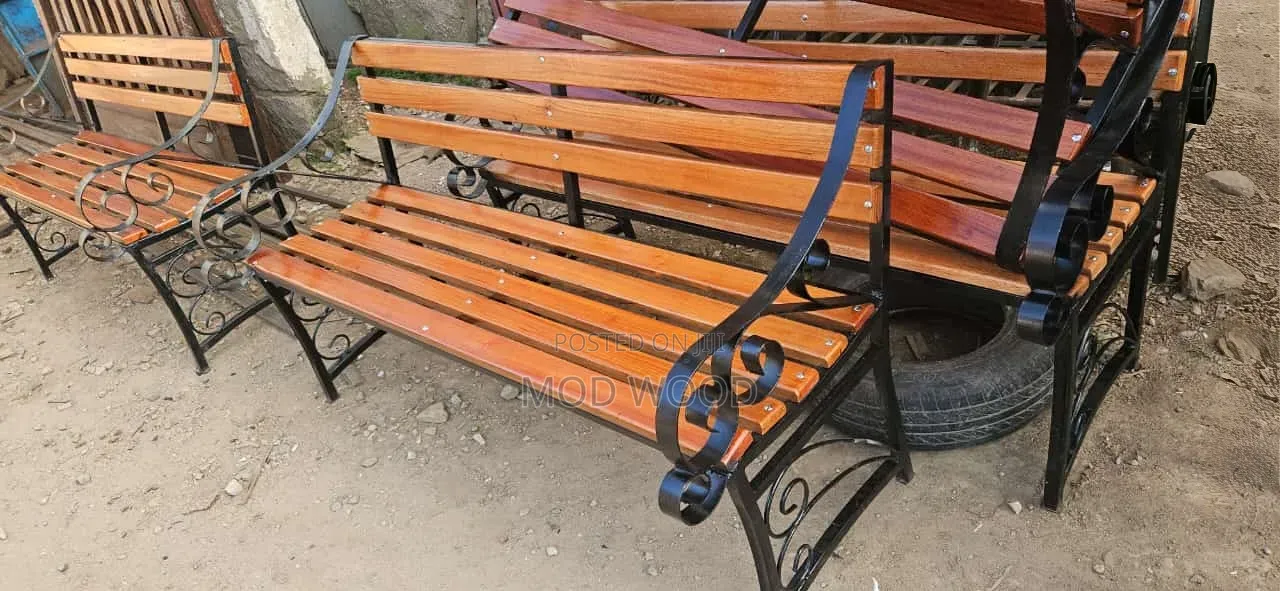Classic Outdoor Wooden Garden Park Bench