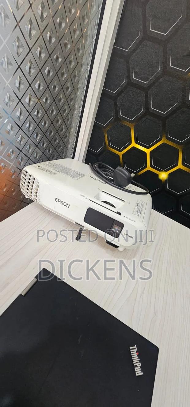 Espon Projector - main view