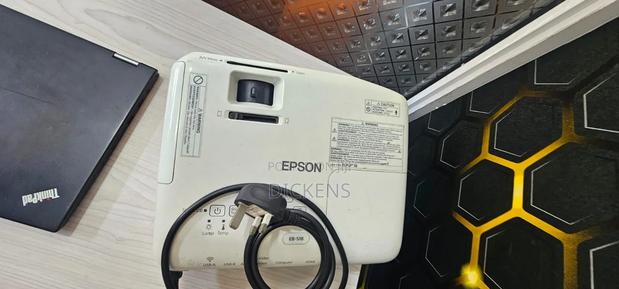 Espon Projector - thumbnail 2