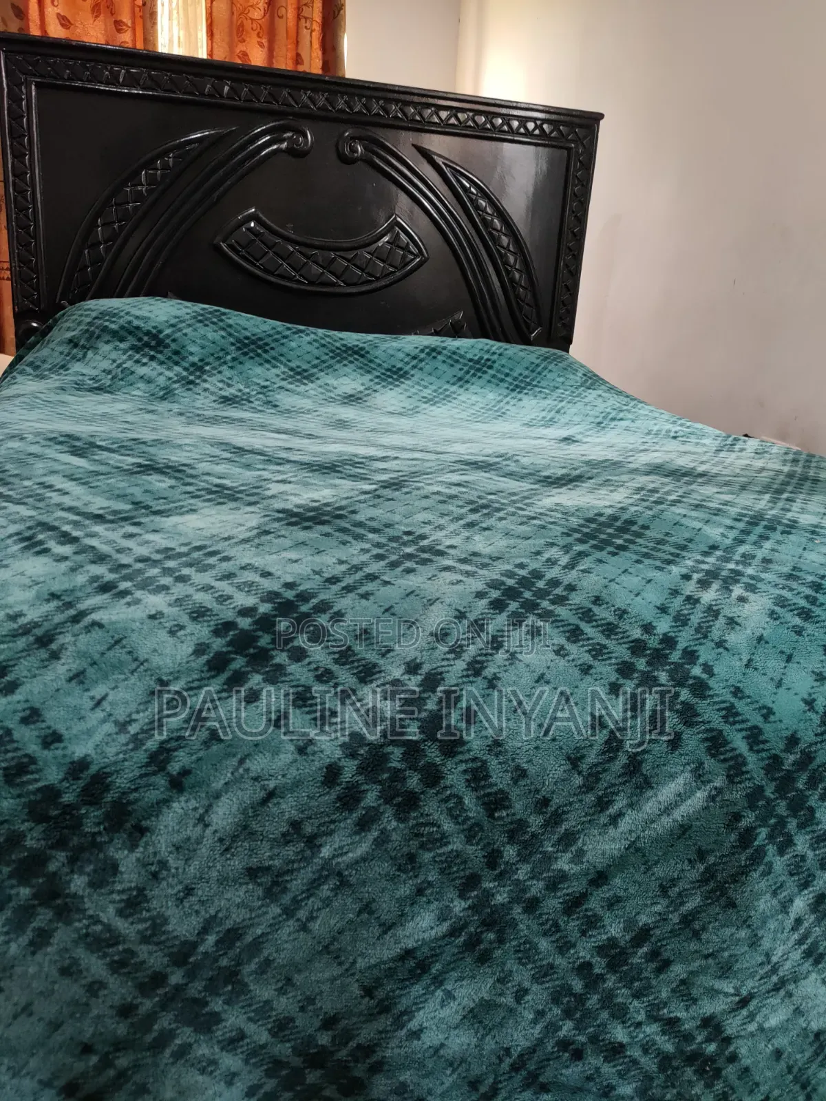 5by 6 Mahogany Bed