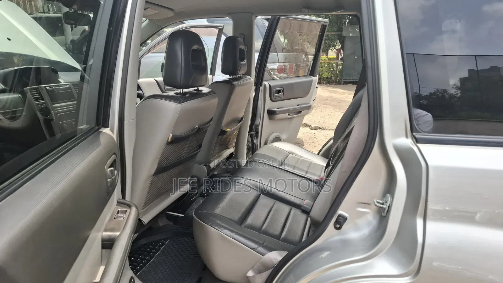 Nissan X-Trail 2004 Gray